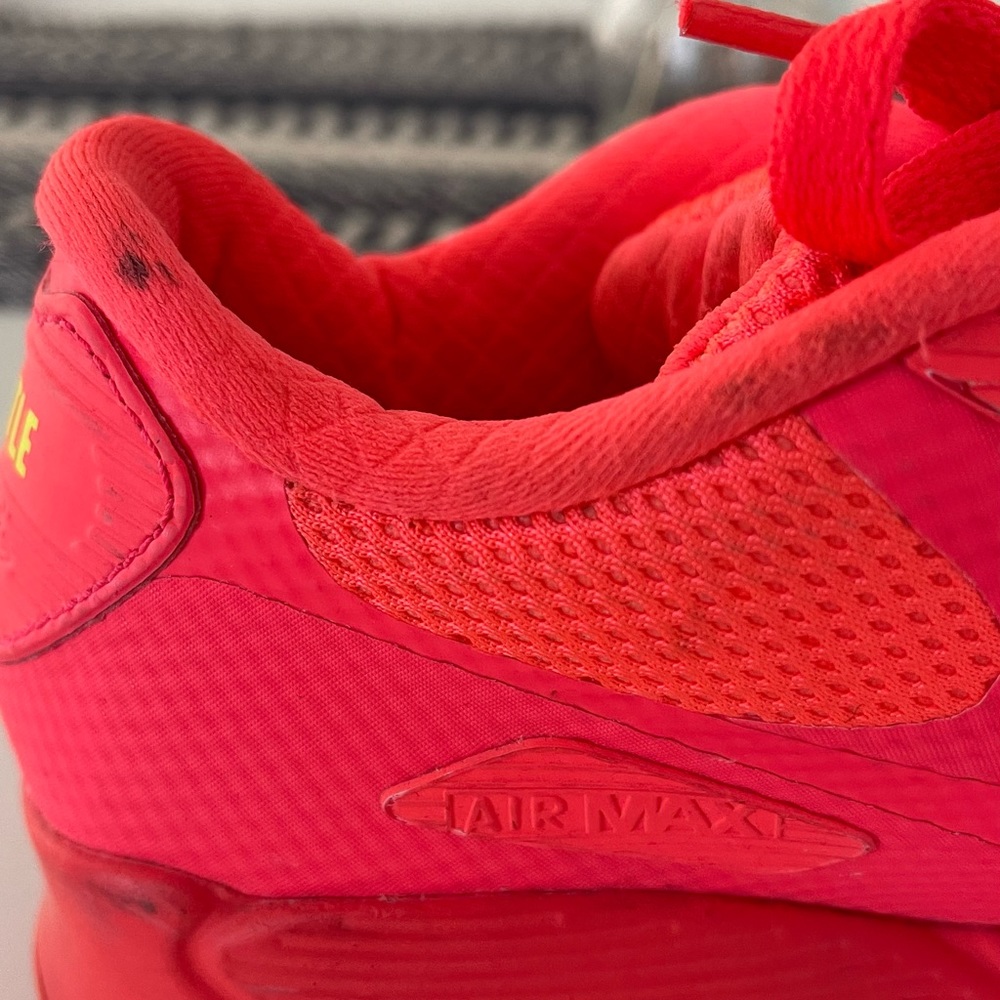 NIKE AIR MAX 90 - BRIGHT CRIMSON custom size 3.5 - Picture 5 of 6